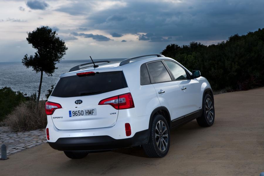  Kia Sorento 2013 года  (EU) (фото 50 из 85)